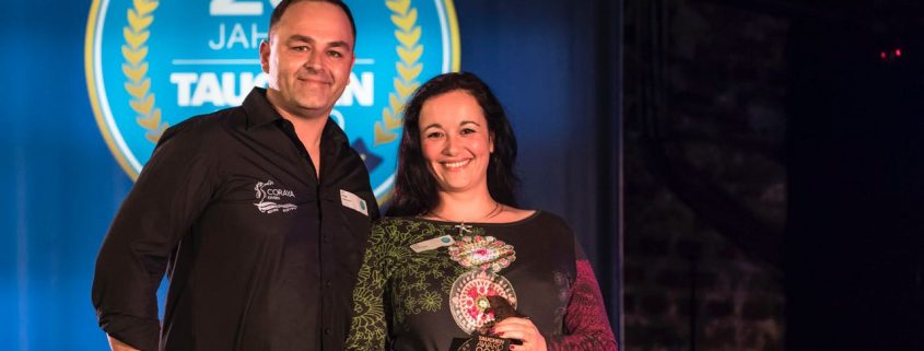 Sandra und Jens mit dem Tauchen Award 2018